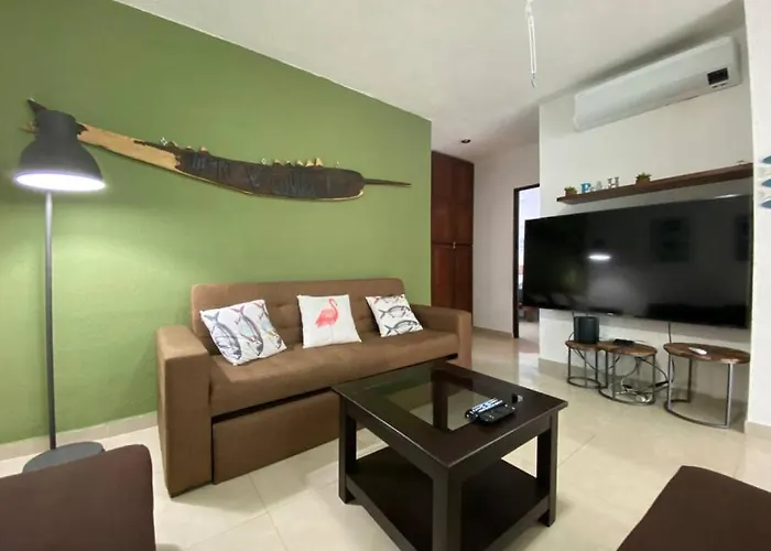 Apartment Charming 2br Downtown. Caribbean Allure