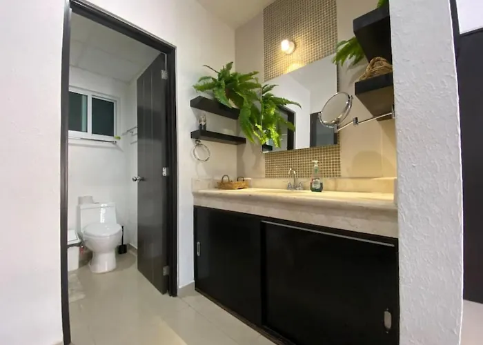 Apartment Charming 2br Downtown. Caribbean Allure *
