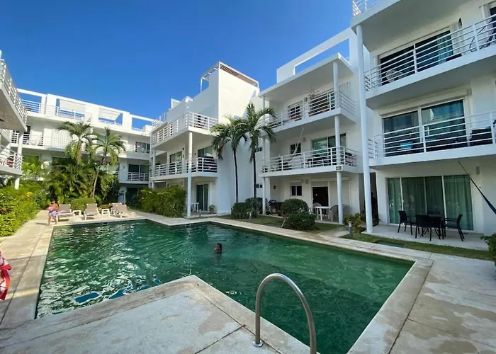Charming 2br Downtown. Caribbean Allure