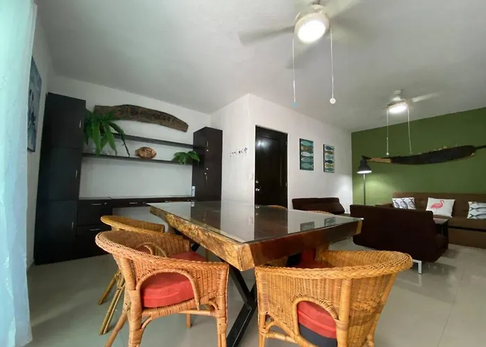 Charming 2br Downtown. Caribbean Allure